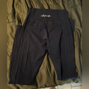 Alphalete Dark Leggings